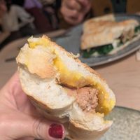 Bocadillo de salchicha y mostaza at MATi in Zaragoza