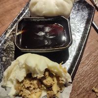 dampfnudeln mit Pilzfüllung (kann ich nicht empfehlen... sind eher geschmacksarm) at măm măm in Erfurt