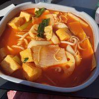 HUGE bowl of soup at Yangguofu Malatang - 杨国福麻辣烫 in Sevilla