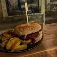Burger at vEgX Public in Mantova