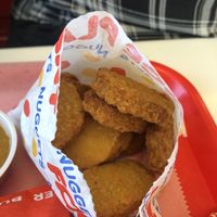 NUGGETS FOR DAYS 😋 (omg that sauce)   at FACE PLANT in Portland