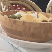 Filling salad with potatoes and green beans at Laura Bistrot in Naples