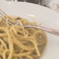 Spaghetti with courgette sauce at Laura Bistrot in Naples