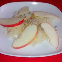 Raw choucroute, apple and sunflower seeds at Le Bistrot de l'ile in Nantes