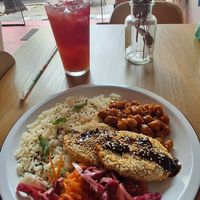 Berinjela empanada, grāo de bico agridoce e arroz com gergelim at Severina na Augusta  in Sao Paulo