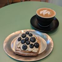 Danese und Flat White at The Sanctuary - Potsdamer Platz in Berlin