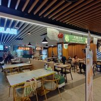 Nice dining space at Mother Earth Classic Express - 大地之素 in Central Singapore