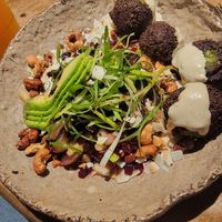 Honest poke bowl with a side of falafel #Veganuary at Honest Greens - Gran Vía 52 in Madrid