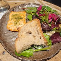 Salmon. Not mine. I'm vegan. Told it is very 👍 #Veganuary at Honest Greens - Gran Vía 52 in Madrid
