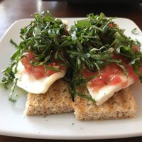 Tartines de tomate at Bulali in San Jose