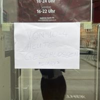   at Von Zehn bis Vier at Academy Bar in Salzburg