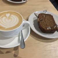 Keuze uit drie vegan cakes ! Dit is de bananencake.  at kohi koffiebar in Haarlem