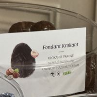 Praliné croquant   at Valentino Chocolatier in La Louviere