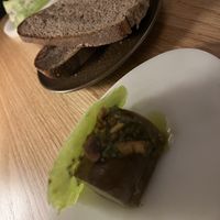 Foie gras de tempeth con kiwi y pan de cacao, almendras y wasabi   at Fronda Pasaje BCN in Barcelona