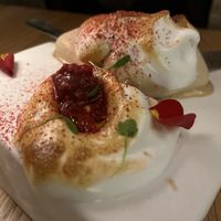 Polo de avellanas ahumadas, ceviche de frambuesa y merengue italiano.  at Fronda Pasaje BCN in Barcelona