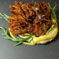 Enoki tempura with sea herbs at Fronda Pasaje BCN in Barcelona