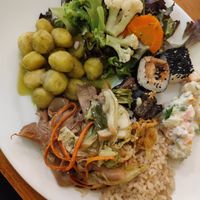 Um pouquinho das opções do buffet at Loving Hut - Vila Mariana in Sao Paulo