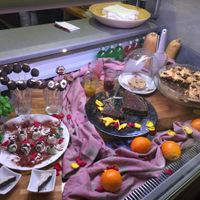vegan desserts on display at Vengo Die Gemusekuche in Bremen