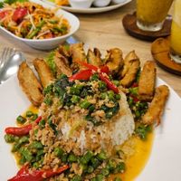 Delicious Thai food 🫶🏼🔥 at Tess Vegan Cafe in Pattaya