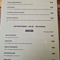 Drinks at Fruit Cafe in Ahangama