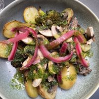 Pommes brocoli & champignons   at La Sauterelle in Toulouse