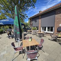 Outdoor seating at Dorpshuis D'n Ostpit in Zeeland