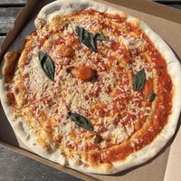 Margarita with vegan cheese  at L'Osteria - Bauhausplatz in Munich