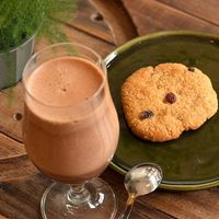 Cookie y chico late #Veganuary at fronda cafe  in Valencia