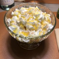 Dadolata di ananas con panna vegetale   at Saporitour in Treviso