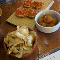 Fresh and tasty vegan snacks at Bodeguinha Craft Beer in Santa Maria
