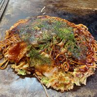 Step3　Sprinkle with green seaweed and top with red ginger if you like. at Okonomiyaki FUJI in Takehara
