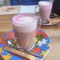 Pitaya oat latte at Bagels & Beans - Oude Ebbingestraat in Groningen