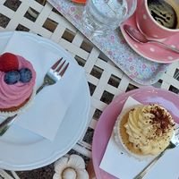Vegan Berry and Maracuja Cupcakes at CupCakes Wien in Vienna