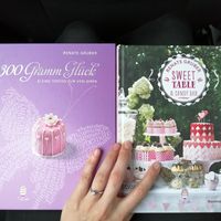 2 oh her books, she also wrote a book, just about cupcakes.  at CupCakes Wien in Vienna