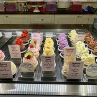 Different flavors (in the picture are non-vegan flavors) at CupCakes Wien in Vienna