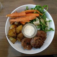 this one from my friend was vegetarian (they used honey for the carrots)
it's their main dish at 14 euros at Cafe Pinson - Poissonniere in Paris