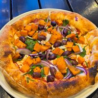 Vegetarian pizza with vegan mozzarella at Nineteen Hunter Valley in Pokolbin
