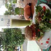 Big green juice and a lentil burger w/lots of yummy salad : ) at Be Okay in Asuncion