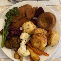 Roast ‘beef’ and all the trimmingss followed  at All Good Things Vegan in Paignton