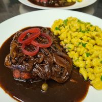 Veganer Zwiebelroßtbraten mit Spätzle at Berggasthof Hocheck in Oberaudorf