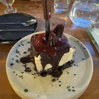   at Fysarmónika Mezedopoteíon in Athens