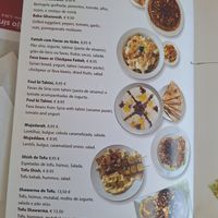 Menu vegan (todos os pratos são vegan - opção de iogurte vegetal no Fatteh, Foul bi e Shawarma) at Baraa Kitchen in Lisbon