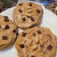 Erdnusbutter Cookie  at Neuköllner:innen  in Berlin