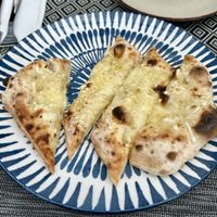 Veganes Käse Knoblauch Pizzabrot  at Alforno Madeira in Machico