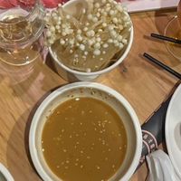 Setas enoki y salsa de sésamo delicioso at Spicy Soul Hot Pot  in Barcelona