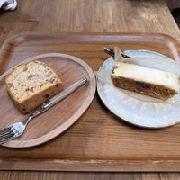  Vegan banana bread and carrot cake.   at Hodohodo Base - ホドホドBase in Shizuoka