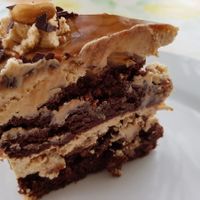 Snickers Torte at Vegangster in Rostock