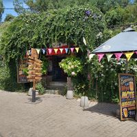 View from outside at La Pérgola del San Criss in Santiago