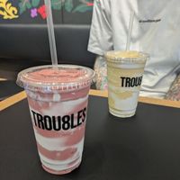 Strawberry drip and GomanGo smoothie at Trou8les in Seoul