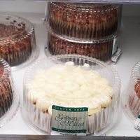 Cakes all marked vegan (and gluten free) at The Malibu Market in Rockingham